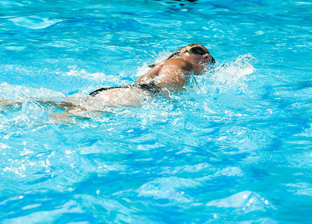 Das Sportbecken mit 27°C